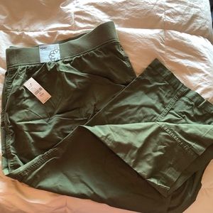 Catherines Olive Green Knit Waistband Capri pant